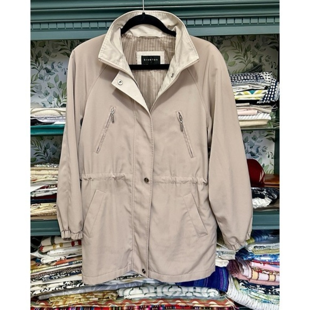 Braetan Women's Small Light Brown Soft‎ Casual Rain Chore Coat Windbreaker